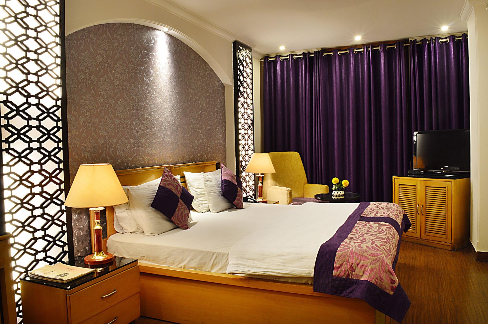 Hotel Emperor Palms Нью-Дели Экстерьер фото