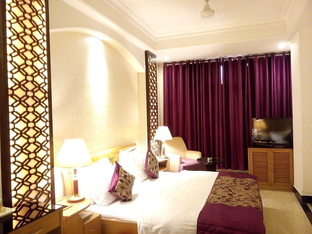 Hotel Emperor Palms Нью-Дели Экстерьер фото