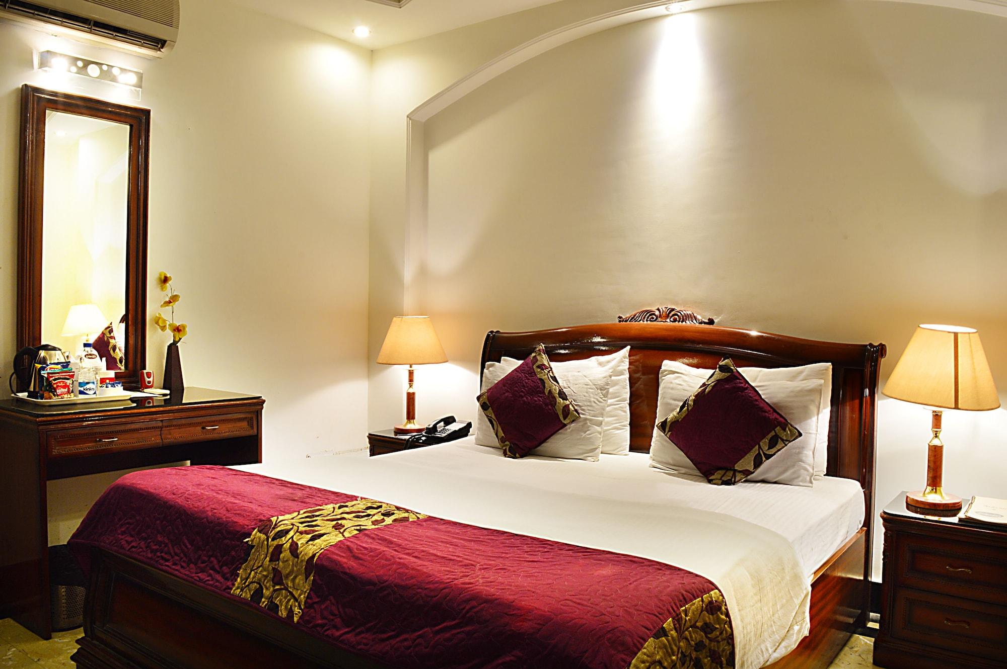Hotel Emperor Palms Нью-Дели Экстерьер фото
