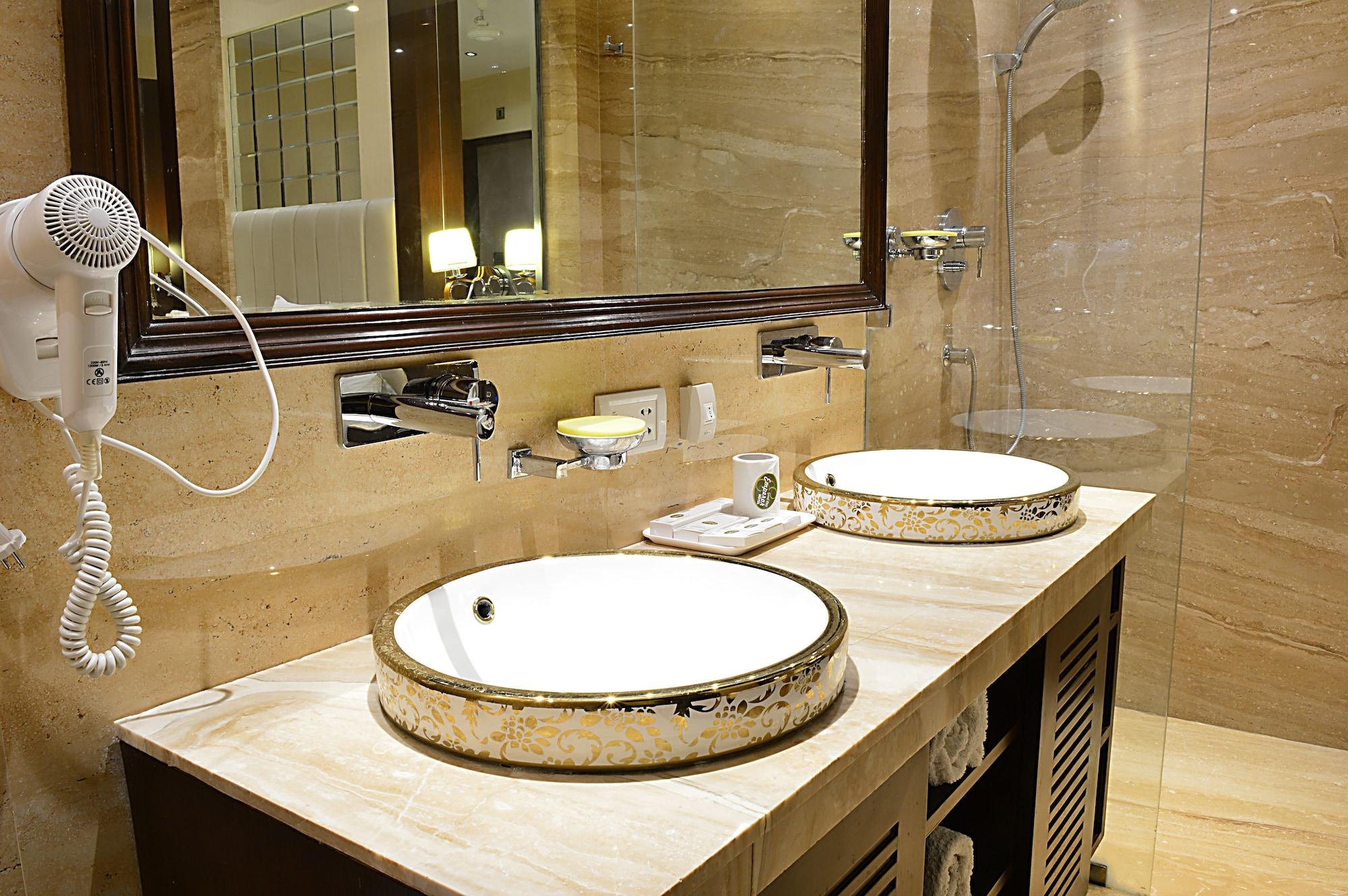 Hotel Emperor Palms Нью-Дели Экстерьер фото