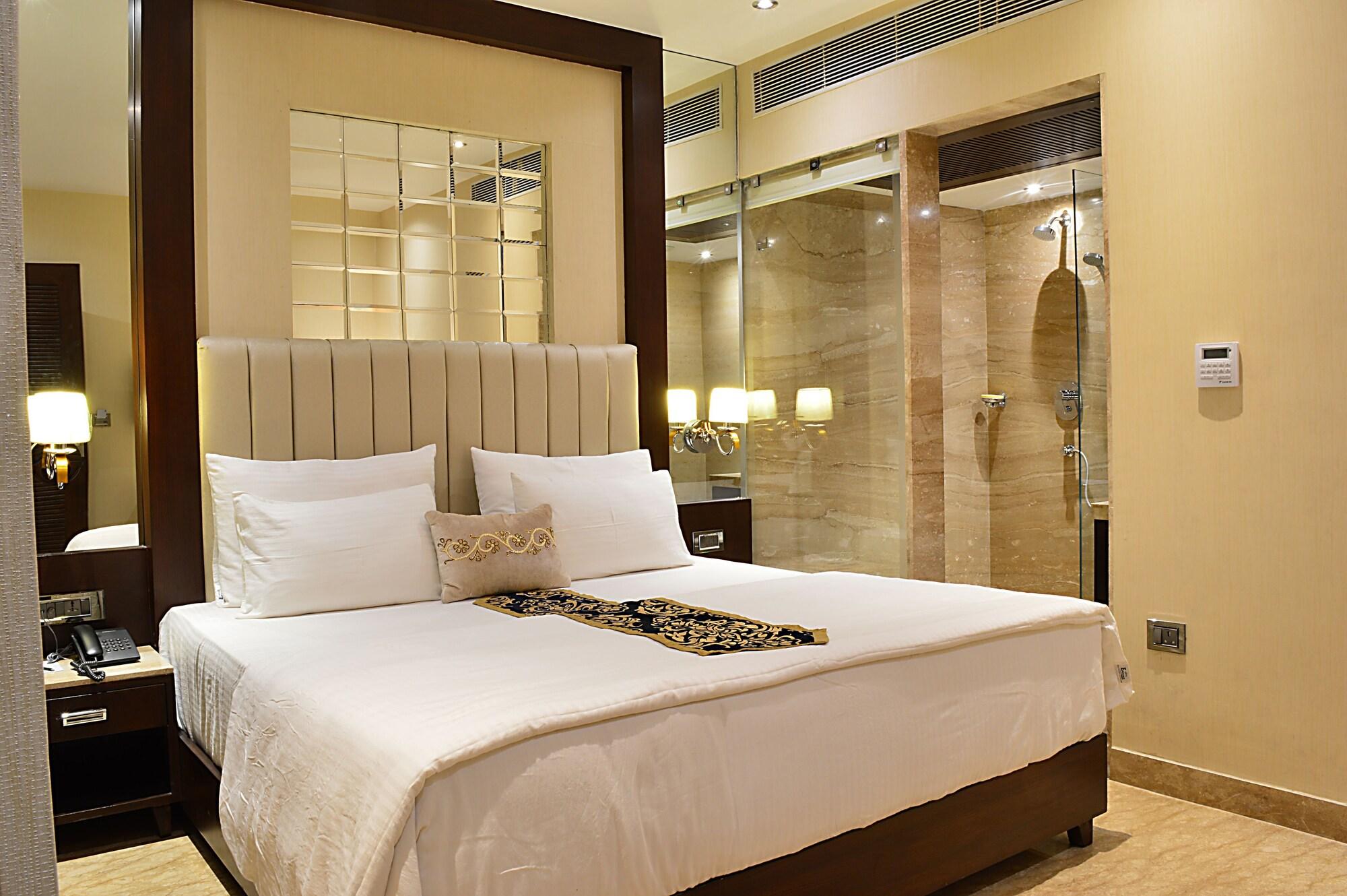 Hotel Emperor Palms Нью-Дели Экстерьер фото