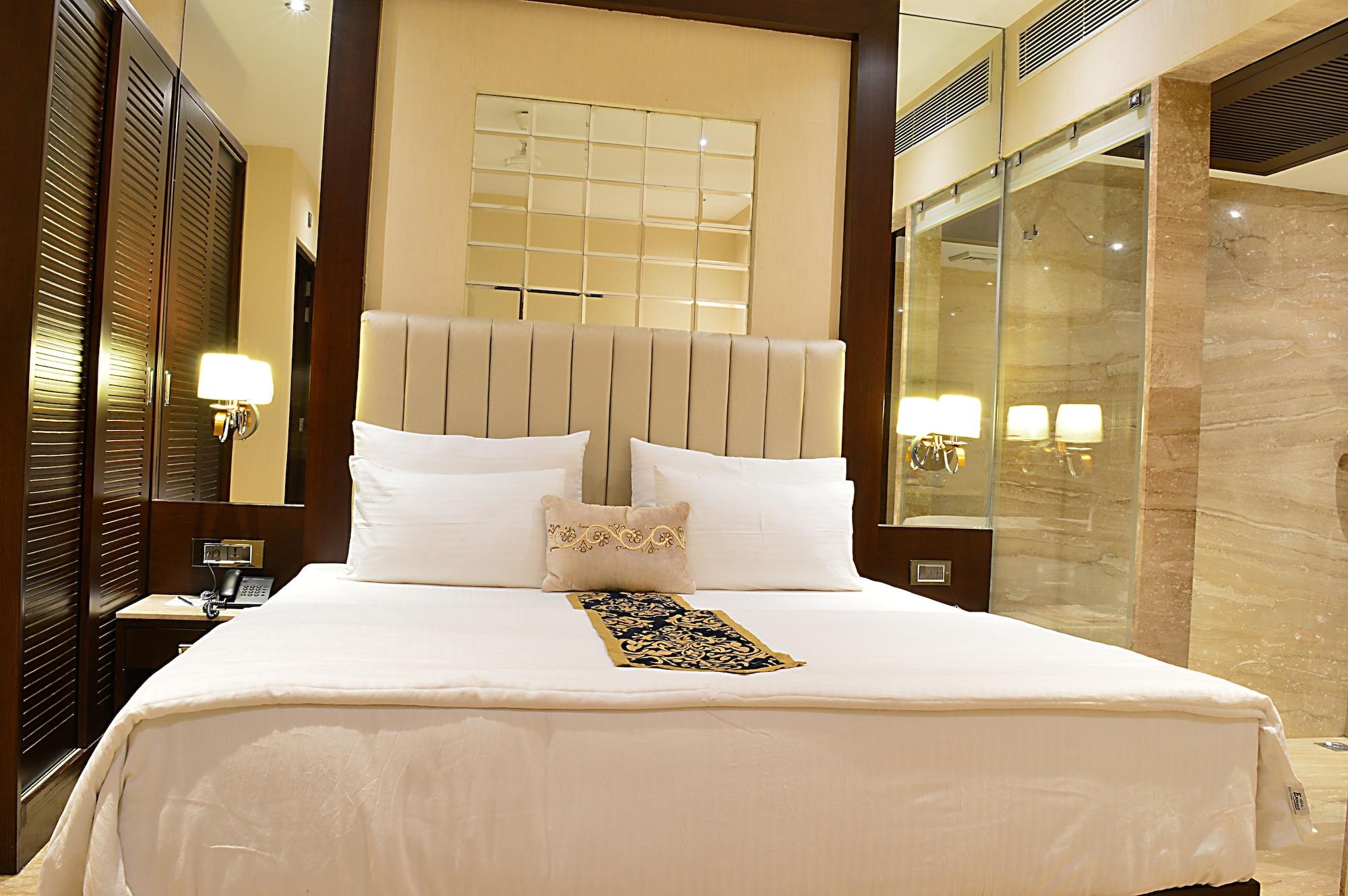 Hotel Emperor Palms Нью-Дели Экстерьер фото