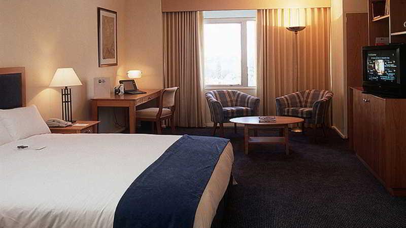 Hotel Emperor Palms Нью-Дели Экстерьер фото