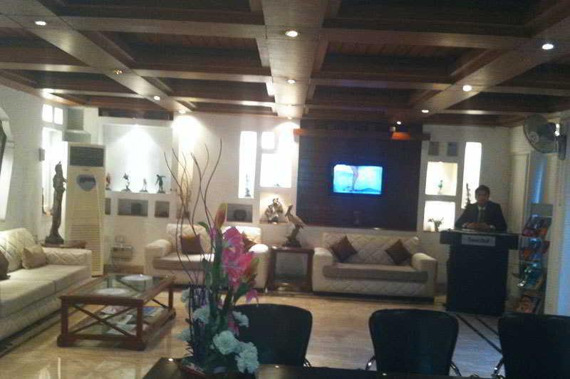 Hotel Emperor Palms Нью-Дели Экстерьер фото